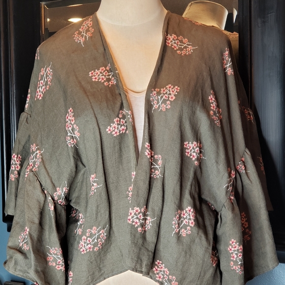 Kimono - Picture 3 of 6